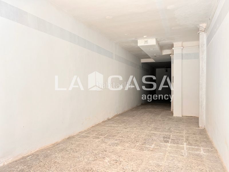 Foto 0d9b6eee-c643-41f5-98b3-fa845298295e. Local comercial a La Salut Badalona