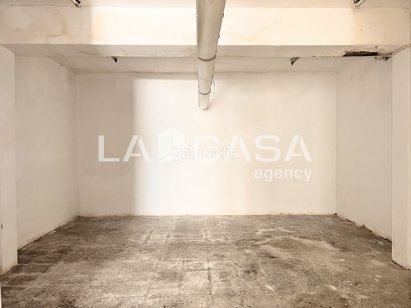Foto 587c8b37-d702-451a-a0dc-7b9b79b38a16. Local comercial a La Salut Badalona