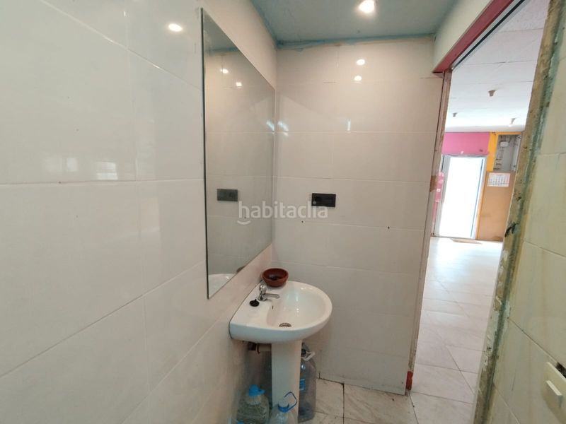 Foto 98bd4dc9-675a-4e5c-bec7-340ef9d45682. Local comercial a Sant Ildefons Cornellà de Llobregat