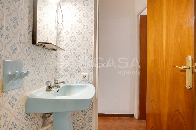 Foto 85fc1e13-a7d0-41d8-8ea3-ea29a0da5560. Pis a Sants Barcelona