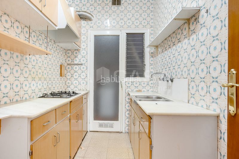 Foto bf6842bb-db50-418e-b11e-81595e1fc674. Pis a Sants Barcelona