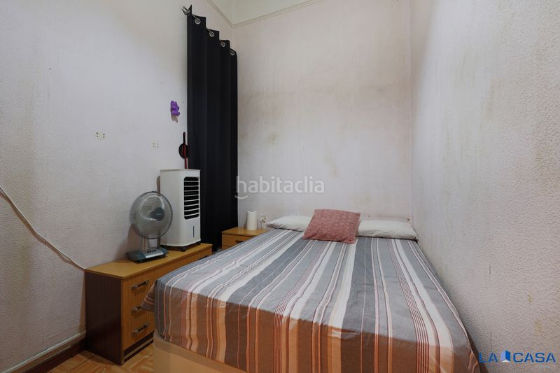 Foto 93cc1e66-80fe-47c1-a132-ae4c355efa77. Piso en Raval Barcelona