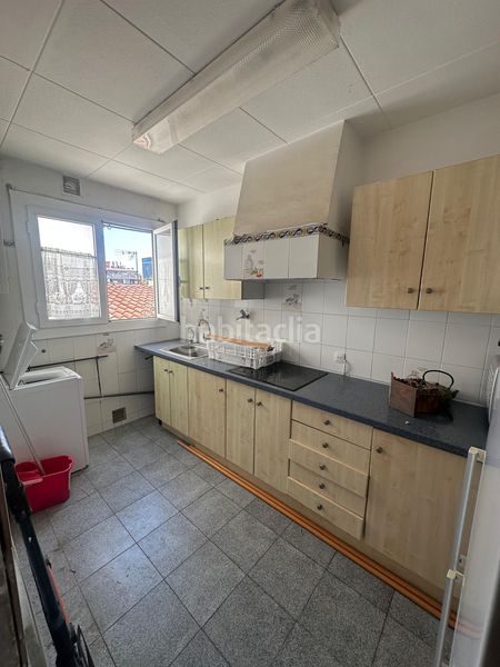 Foto e14a0a90-bd42-45e3-a012-6109e17b9613. Àtic a Sants Barcelona