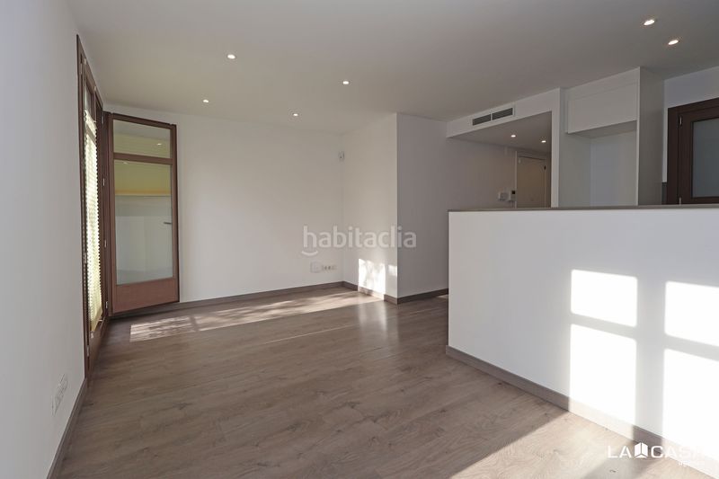 Foto b37941f5-4657-4b51-bd18-5e8b37f1fa01. Pis a Sant Antoni Barcelona