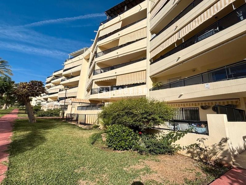 Foto 324bbdf5-279f-49d6-ae1b-55c289417c58. Appartamento con piscina in Playamar - Benyamina Torremolinos