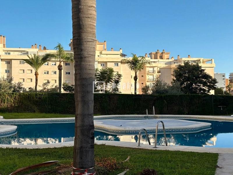 Foto 5ffb0b99-f3fe-4e45-82d8-6cba313a092f. Appartamento con piscina in Playamar - Benyamina Torremolinos