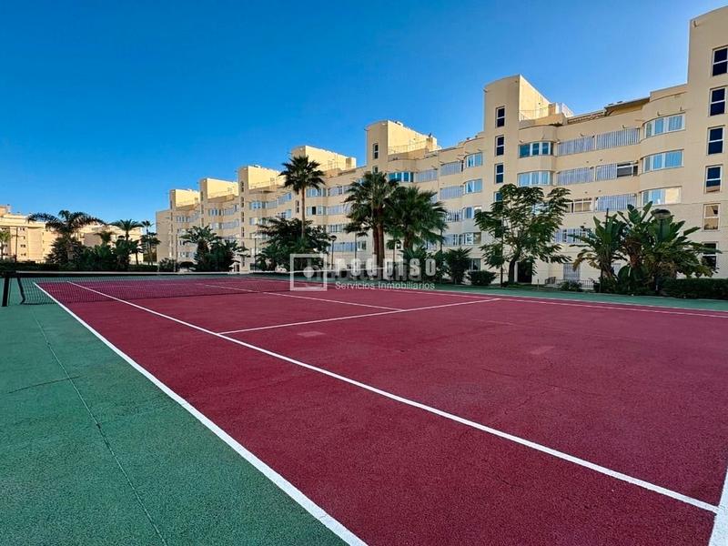 Foto 6af102be-a14c-4969-ad87-48dfc2e03ac3. Appartamento con piscina in Playamar - Benyamina Torremolinos