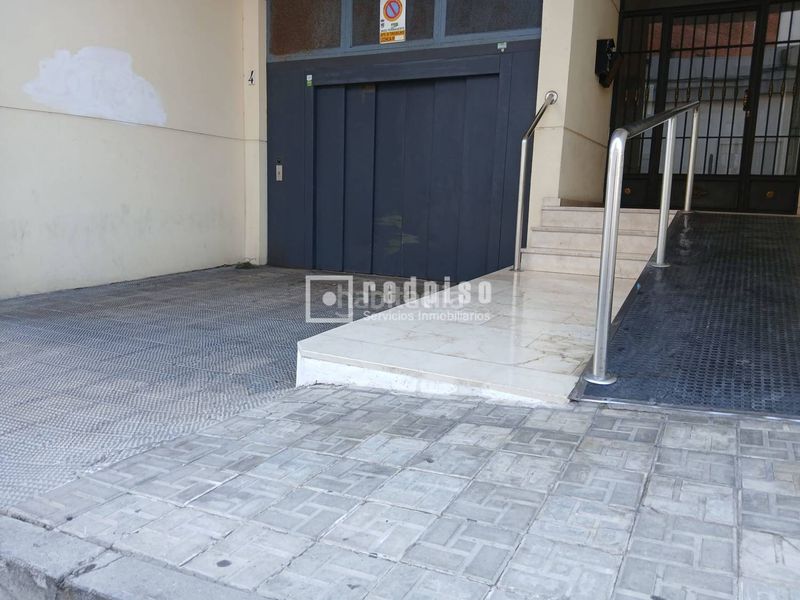 Foto 99a669b9-fea3-4e01-ad51-38d88f4660d8. Aparcament cotxe a Calvario Torremolinos