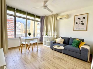 Lloguer Pis a Manantiales-Estación de Autobuses. Acogedor apartamento de un dormitorio en torremolinos.