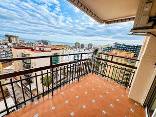 Miete Etagenwohnung  De isabel manoja. Luminoso piso en alquiler en el corazón de torremolinos.