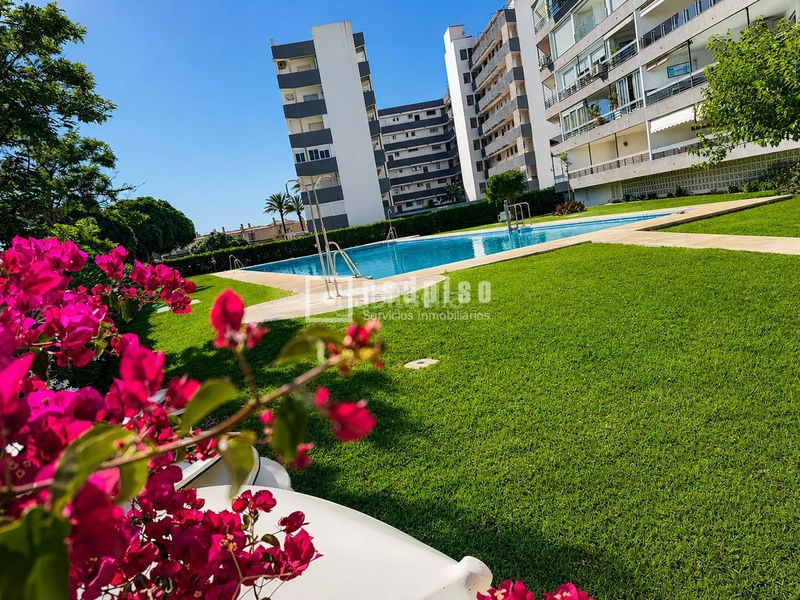 Foto 0d92eef7-4c3f-4c87-a68e-0b470250d589. Pis amb aparcament piscina a Los Álamos Torremolinos
