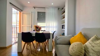 Flat in Calle ramon y cajal 51. Fantástico piso en cartagena, junto a el corte inglés.