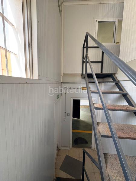 Foto 41c6c9cc-3bc4-4d4a-9b1c-0b97caf8c49e. Bâtiment à usage industriel avec chauffage dans Carmona