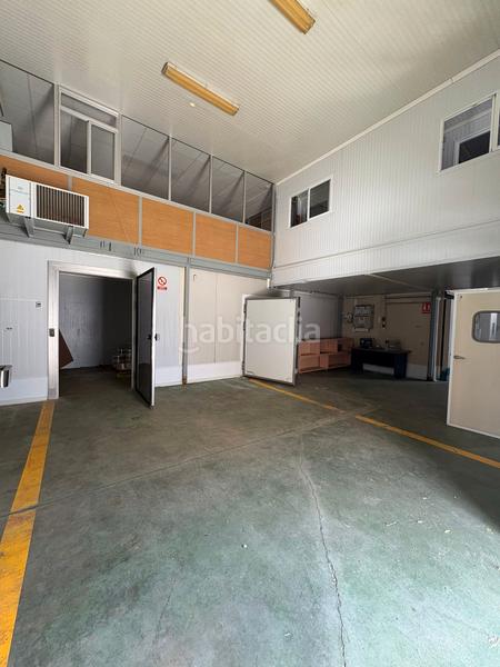 Foto 7f13361f-8140-4c19-85f0-eb2aa9691393. Bâtiment à usage industriel avec chauffage dans Carmona