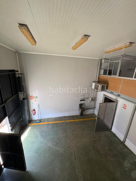 Foto d05b0571-9bed-450d-b6fc-0c26e8382af8. Bâtiment à usage industriel avec chauffage dans Carmona