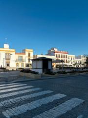 Location Local commercial à Carmona. ¡oportunidad de alquiler en pleno paseo del estatuto!