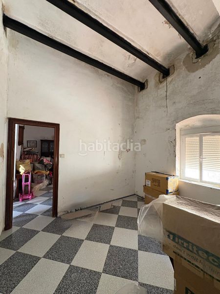 Foto 43bc05a8-23a6-4f60-a285-e85a7f4e5fe9. Casa aparellada a Carmona