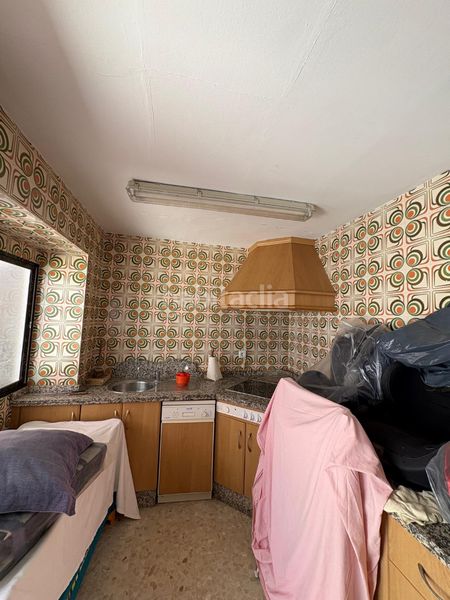 Foto 7ae2f674-ef83-45c0-8808-3f03f37ae48c. Casa aparellada a Carmona