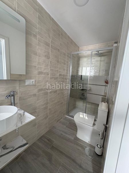 Foto 37fd5f4f-b935-4658-9d71-039fbb9646c8. Casa aparellada a Carmona