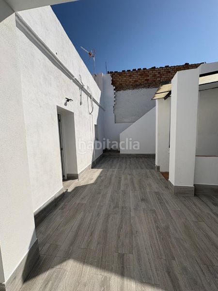 Foto b6bb62d9-26d7-4db0-82d8-6c5aa020b4d1. Casa aparellada a Carmona