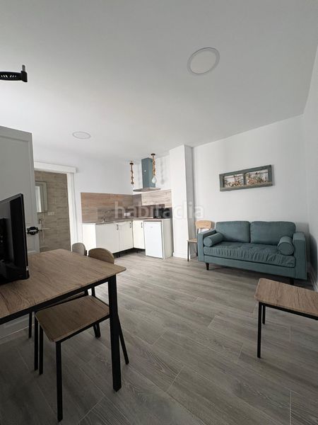 Foto d718b3d3-9c39-4adf-bb08-74865f687a23. Casa aparellada a Carmona