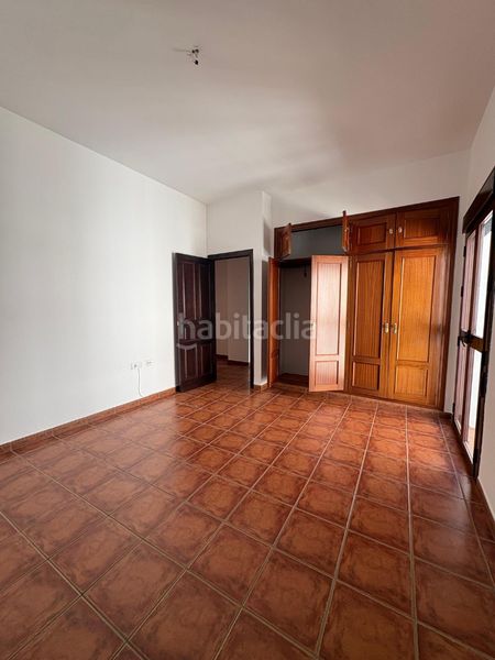Foto 0f451f4d-d7c3-4bb5-acd2-abb8b695db04. Pis amb calefacció a Carmona
