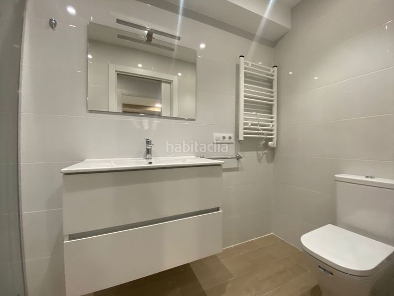 Foto 824f142b-1bdc-4b95-b1b1-2e90e5cc3ff3. Pis amb calefacció aparcament a Falperra - Santa Lucía Coruña (A)