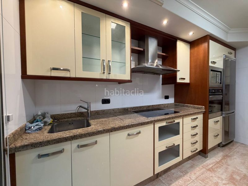 Foto 932d89ae-f6f9-41f7-beee-8482a27c077d. Rent flat with heating parking in Cuatro Caminos - Plaza de la Cubela Coruña (A)