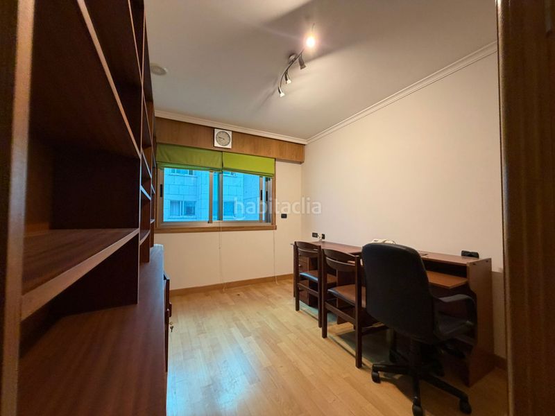 Foto dd1d9d16-f7c7-4550-b39c-57cd479344b4. Rent flat with heating parking in Cuatro Caminos - Plaza de la Cubela Coruña (A)