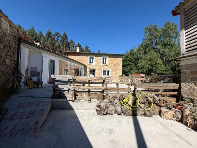 Foto 0d40ab8e-e055-41bd-924d-dbd7dd9184d4. Lloguer casa amb calefacció a Laracha
