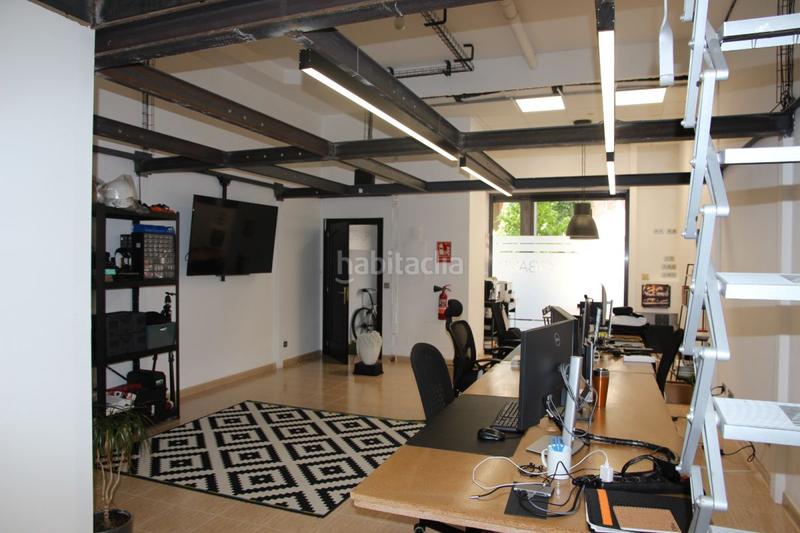 Foto 3c42c5c1-fd5e-4b04-8824-5d5fab811cc6. Rent business premise in Someso - Matogrande Coruña (A)