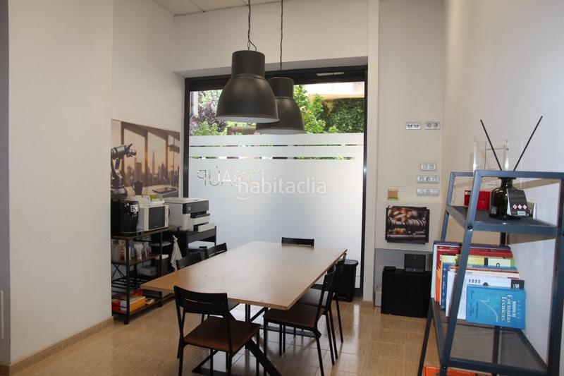 Foto a3caa95b-0c7c-439d-8dce-34310de2a732. Rent business premise in Someso - Matogrande Coruña (A)