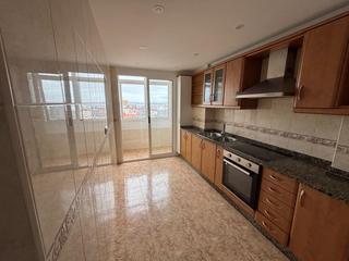 Location Appartement  Outeiro. Piso en alquiler en avda. ronda de outeiro  estación ffcc, 4 dor