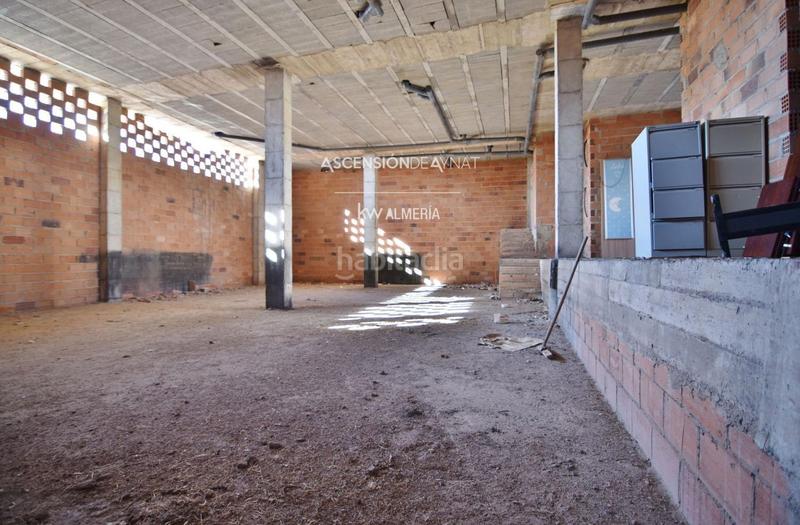 Foto 5b1a8f32-f20d-42f7-b7dd-1d4a29e31627. Lloguer local comercial a El Alquián Almería