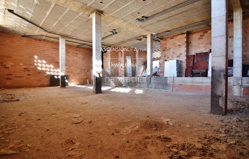 Foto 9a4fae2c-618e-487f-8e21-a9bb10679699. Lloguer local comercial a El Alquián Almería