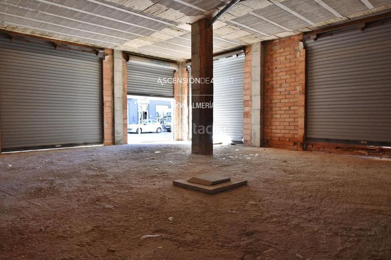 Foto 60acc88f-2c4b-437f-a683-c0ce0998b34d. Rent business premise in El Alquián Almería
