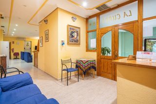 Pis  Garcia moreno 8. Hostal en viator negocio en pleno funcionamiento