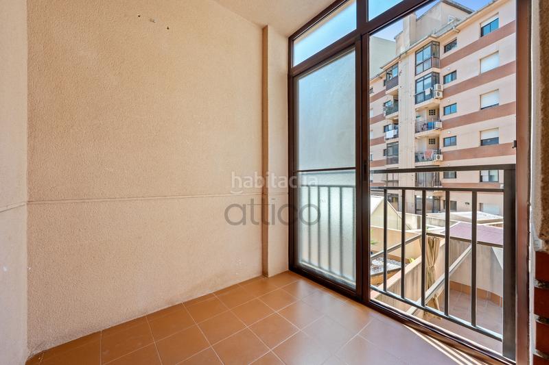 Foto f4d774c2-74c7-45b4-8503-5bd2878da0c7. Pis amb calefacció aparcament a Mestral Reus