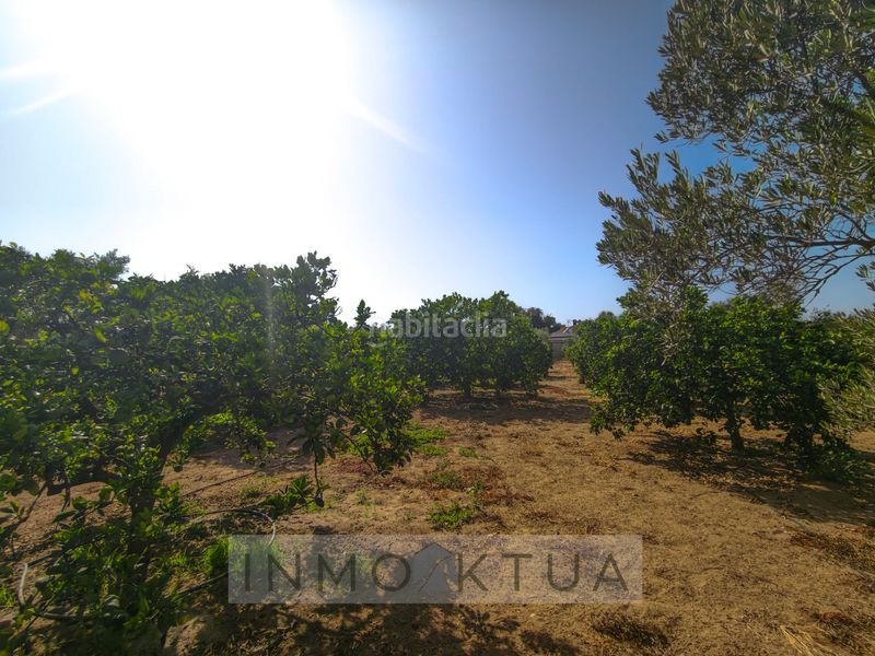 Foto b1a8e536-3c5e-47ec-985e-237f8ebe7246. Masia amb aparcament a Cuatro Pinos - El Carmen Puerto de Santa María (El)