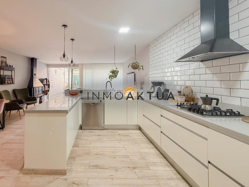 Foto d87adc68-9a6d-4a13-b53f-eed32b478e0b. Casa pareada en El Rocío - La Milagrosa Jerez de la Frontera