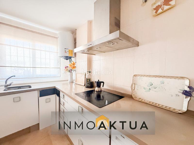 Foto 502fa95f-cc8e-4f93-b1dc-df006ffa06a4. Casa adossada a calle virgen de la estrella 40 a Jerez de la Frontera