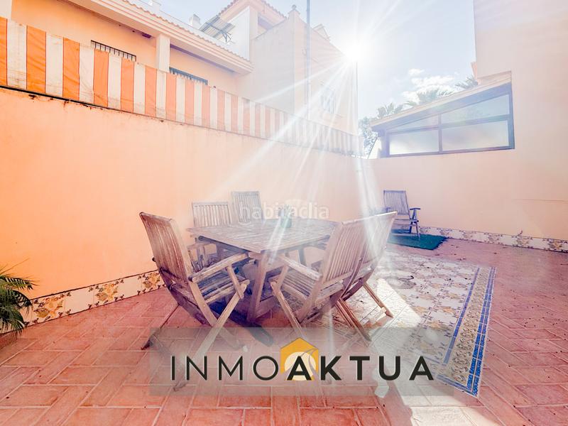 Foto 5b0ad01d-6b12-41e9-a0ed-c189f80859bf. Casa adossada a calle virgen de la estrella 40 a Jerez de la Frontera