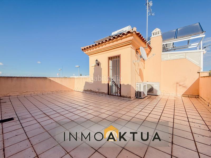 Foto 5c51c582-22a9-48ee-adc6-34af9777d706. Casa adossada a calle virgen de la estrella 40 a Jerez de la Frontera