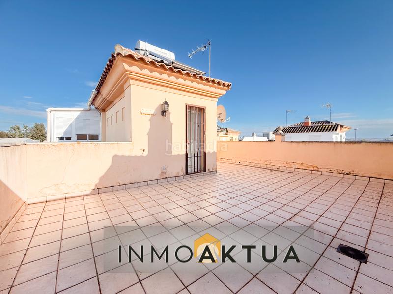 Foto b40bec27-6c6e-4648-85a0-926c0814b2ee. Casa adossada a calle virgen de la estrella 40 a Jerez de la Frontera