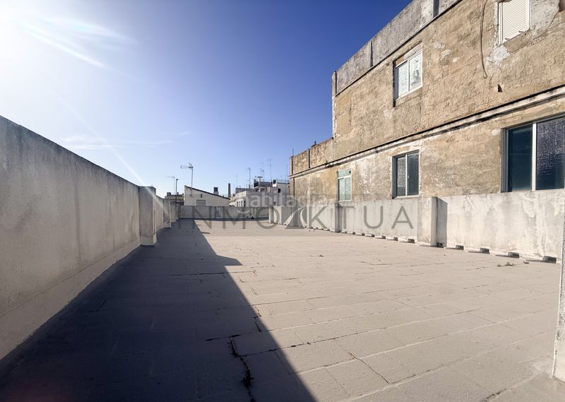Foto dd78bb4f-c4a9-4e8d-9ea7-c02b82b84152. Casa amb aparcament a Centro Jerez de la Frontera