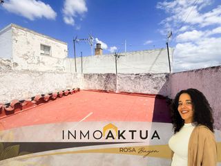 Casa a schiera in Centro. Estupenda vivienda a reformar en pleno centro de la ciudad de je