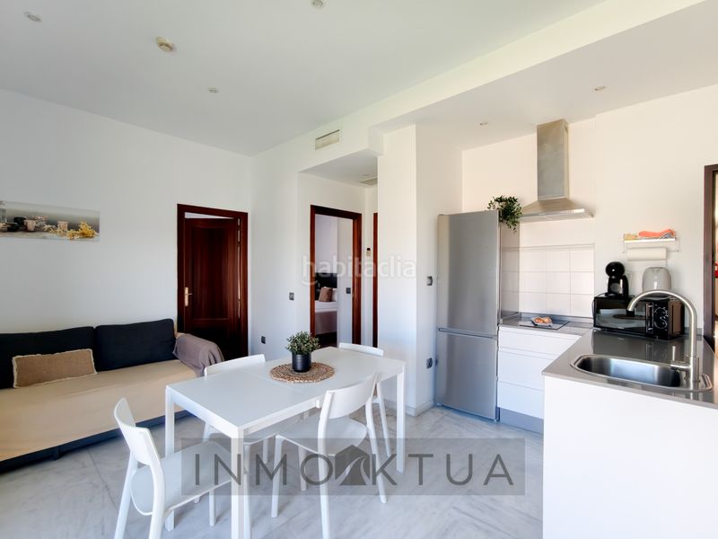 Foto e31e0d8a-ab01-496d-a134-fc4c1160c636. Flat with pool in Avenida Juan Diego Bormujos