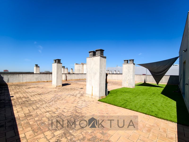 Foto ff5f3da7-96d2-4a3e-b2cf-42a836173c18. Flat with pool in Avenida Juan Diego Bormujos