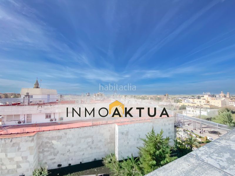 Foto ed3c1ce0-e9bd-42a8-ac25-4ab2e28daab4. Edificio in Centro Jerez de la Frontera