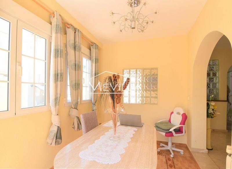 Foto de1648f3-a572-4b7d-8c0c-df8f061d3b1d. House with pool in Orihuela ciudad Orihuela